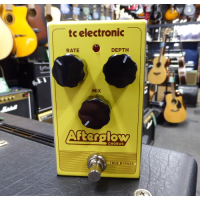Affordable chorus pedal in good condition.