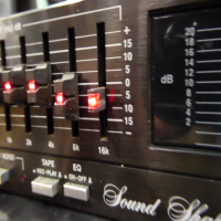 <p>Classic dual ten-band Graphic Equaliser and Spectrum Analyser.</p><p>+/- 15db control at 31.5Hz, 63Hz, 125Hz, 250Hz, 500Hz, 1kHz, 2kHz, 4kHz, 8kHz, 16kHz.</p><p></p>